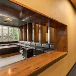 Villa Noosa Hotel