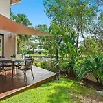 Quay Largo: Riverside Haven