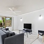 Zen - Blissful Beachside Pad