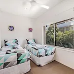 2 Aarons Villa