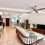 Noosa Private Sanctuary, Walking Distance To Beach