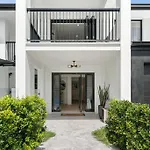 Style On Sound Luxury Home Noosa