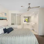 Resort Style Escape On Hastings Street