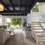 Beachside 2-Bed House With Pool, Courtyard & Bbq