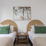 Beachside 2-Bed House With Pool, Courtyard & Bbq