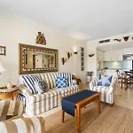Laguna 432 Charming Baroque Escape