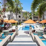 Laguna 432 Charming Baroque Escape