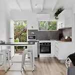 Holiday In S\'Shine Beach,Private Courtyard