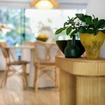 3 Sunshine Central - Sophisticated Apartment