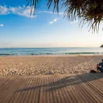 The Noosa Loft - Private, Close To Everything!