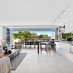 Noosa Views 4 Noosa Drive 33 Stylish Coastal Retreat
