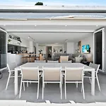 Noosa Views 4 Noosa Drive 33 Stylish Coastal Retreat