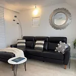 Oasis Rooftop Spa Apartment