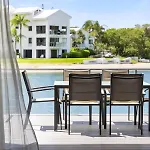 Driftwood 6 Private Beach Stay