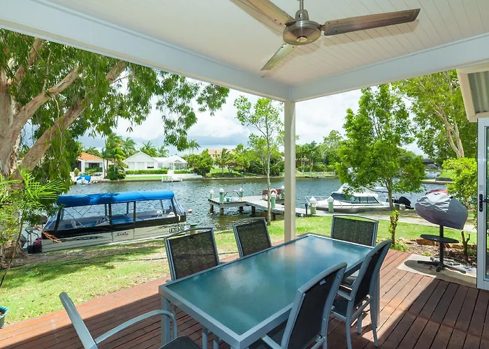 Noosa Entrance Waterfront Resort