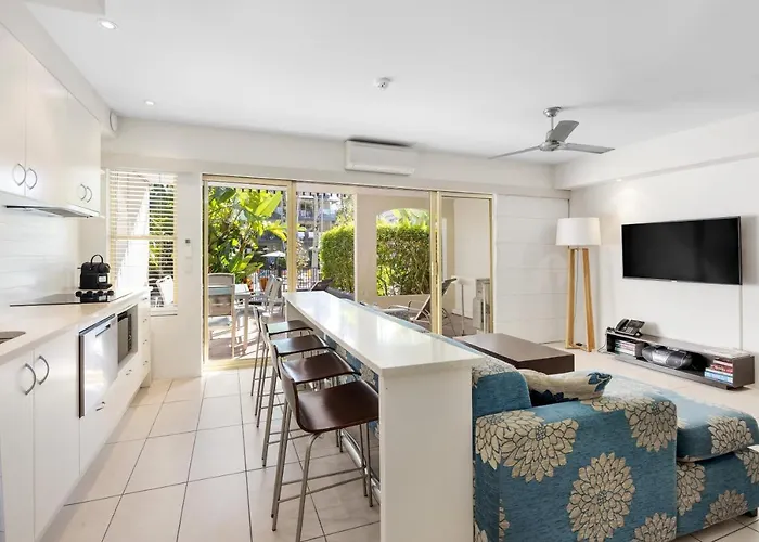 Resort Style Escape On Hastings Street