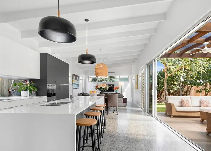 Elanda St Home Luxurious Beachside Living
