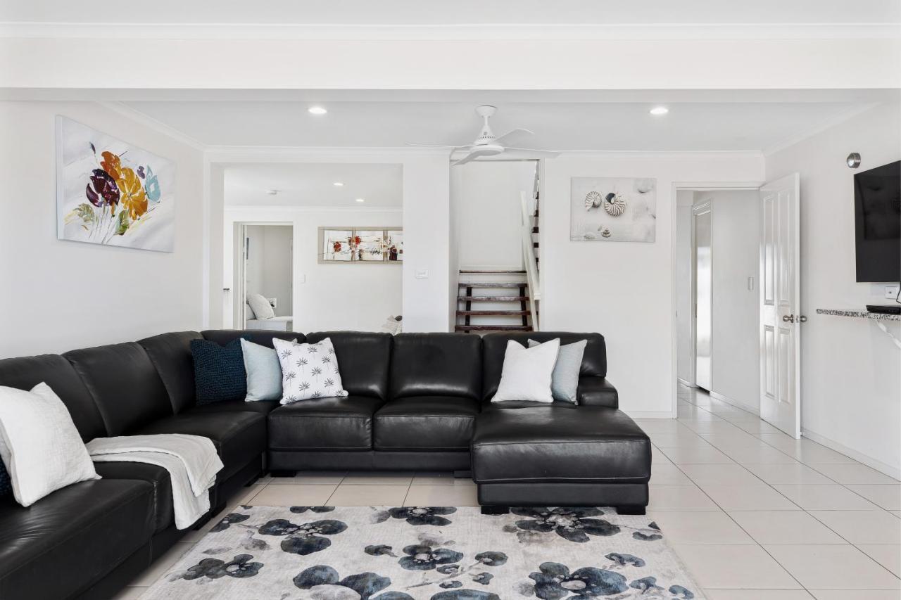Holiday home Riverfront With Jetty, Ideal For Families Noosa Heads