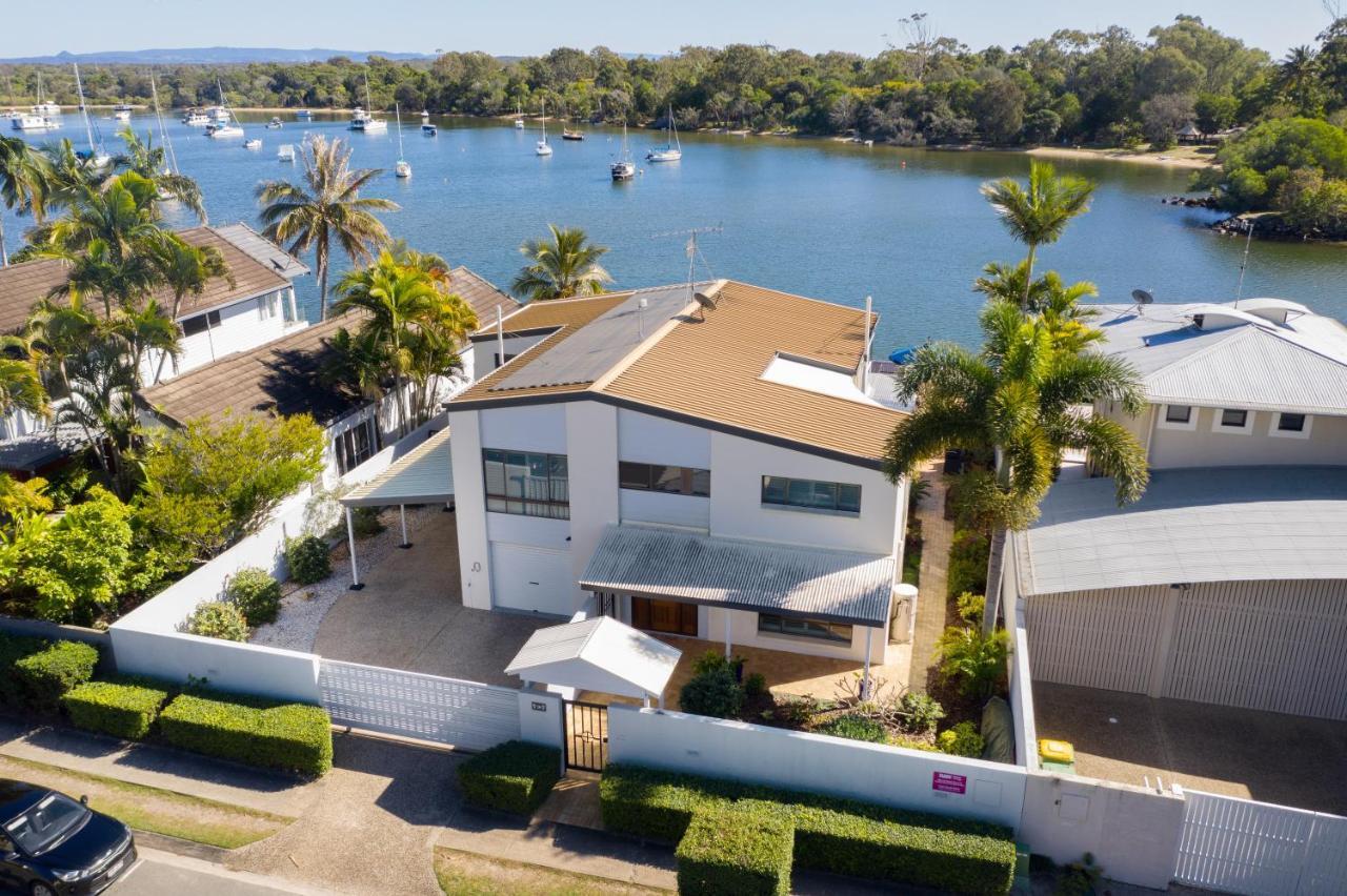 Riverfront With Jetty, Ideal For Families * Noosa Heads