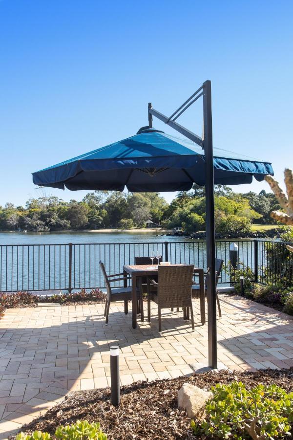 Riverfront With Jetty, Ideal For Families Holiday home Noosa Heads