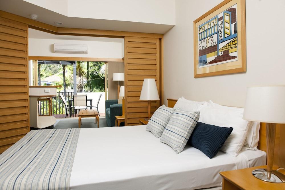 Aparthotel Mantra French Quarter 4*