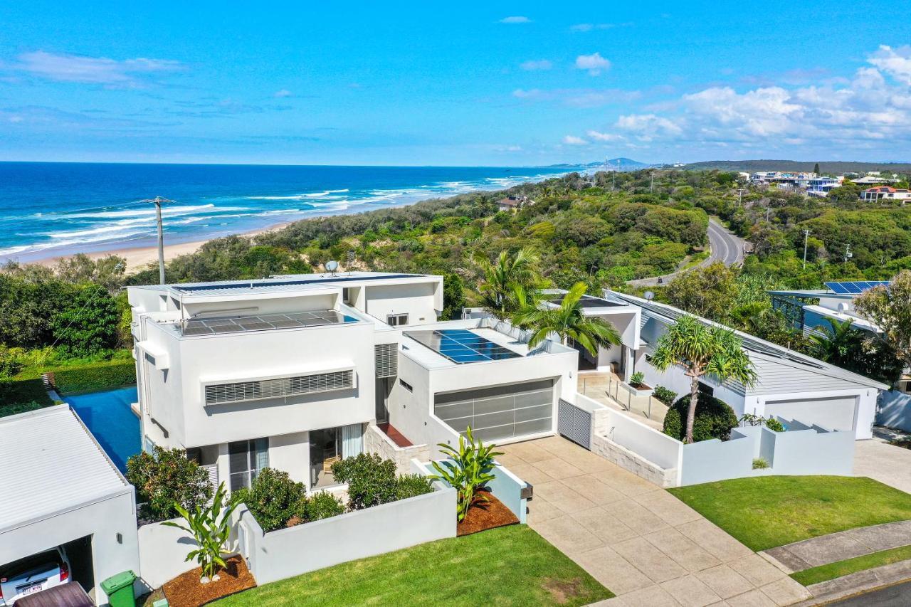 Indulgent Beachside Luxury, Holiday home
