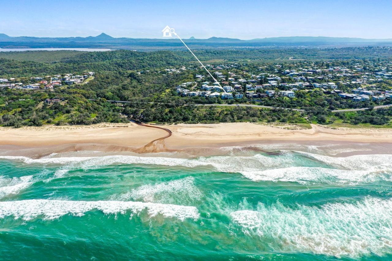 Indulgent Beachside Luxury, Holiday home