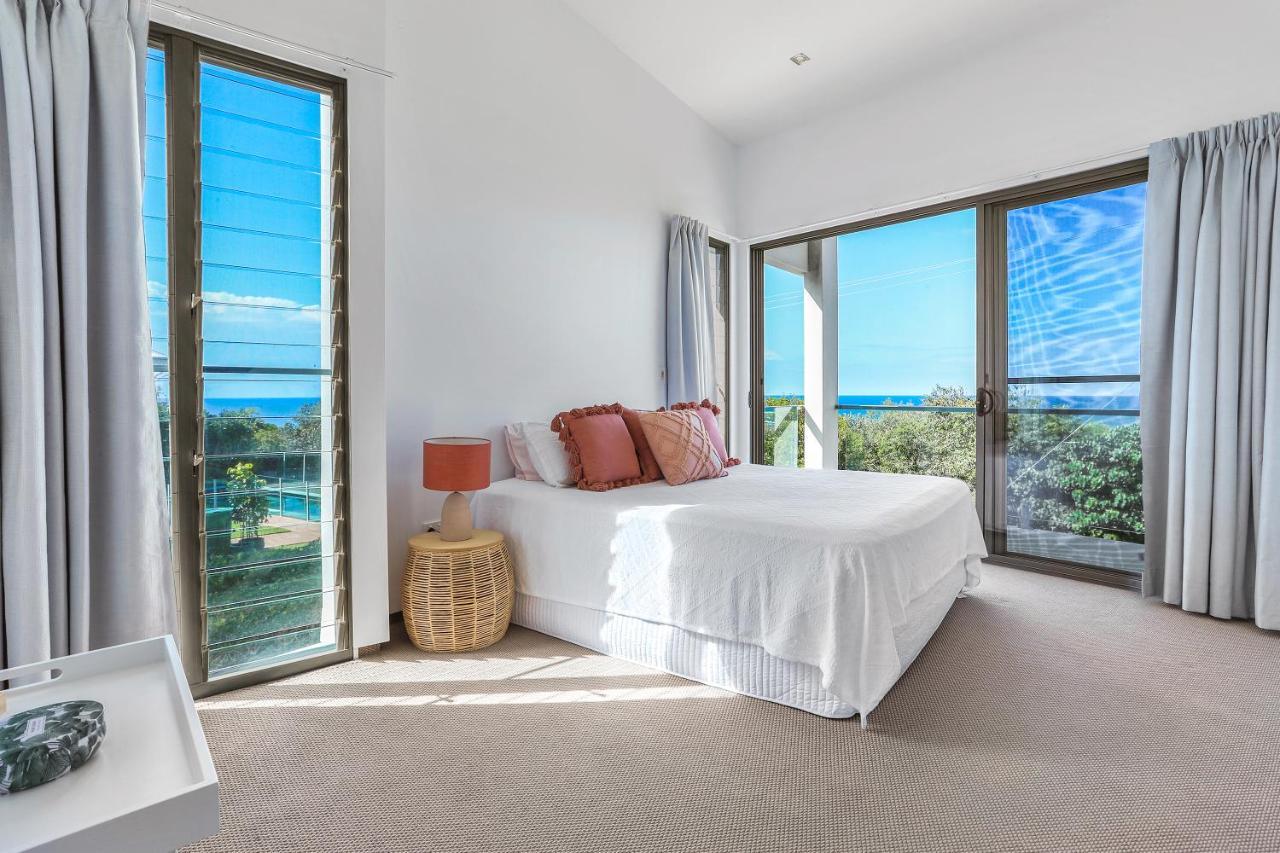 Indulgent Beachside Luxury, Holiday home *