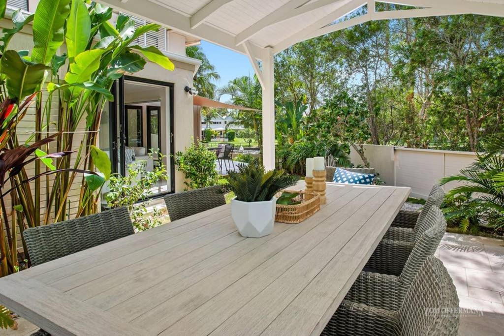 Quay Largo: Riverside Haven Apartment *