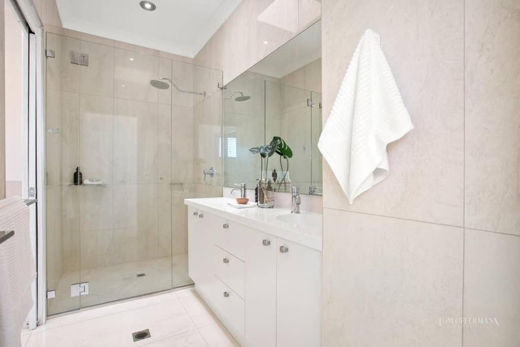 Quay Largo: Riverside Haven Noosaville