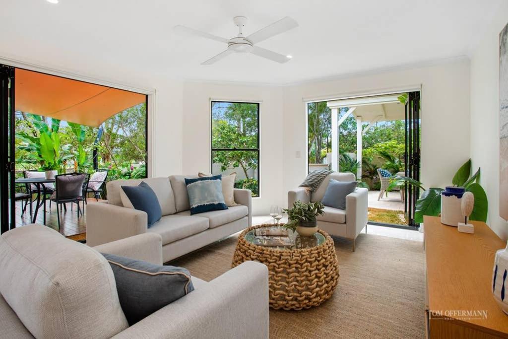 Quay Largo: Riverside Haven Apartment *