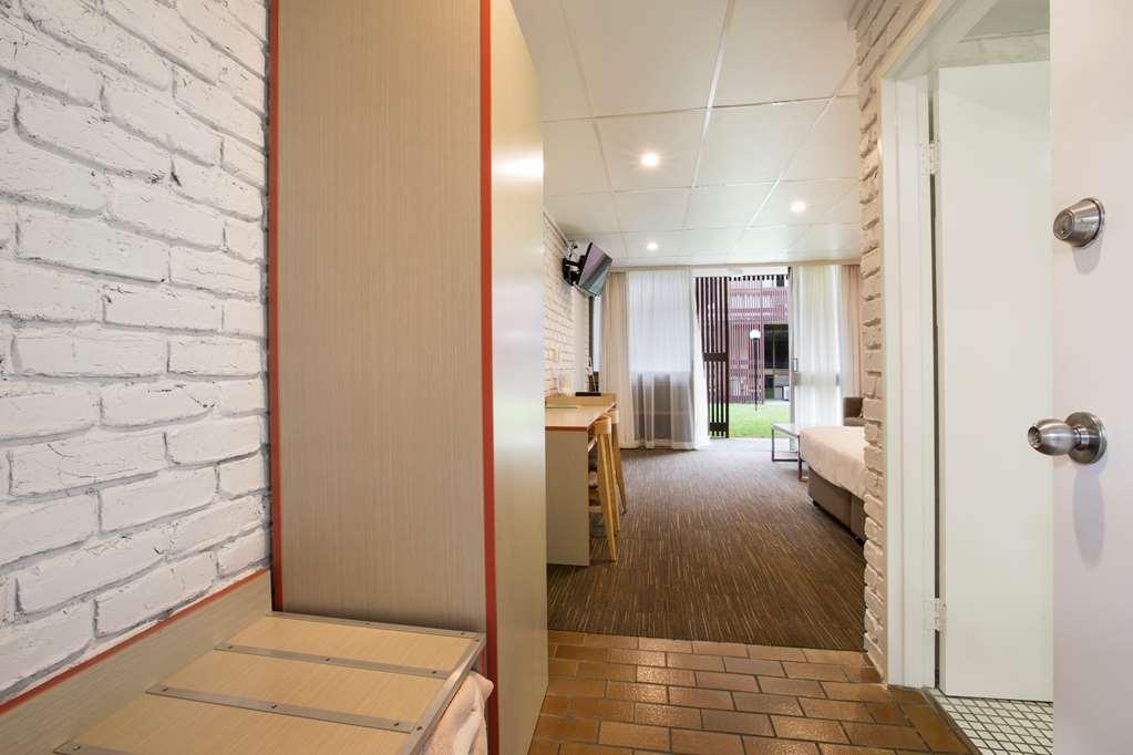 Noosa Hotel 3*
