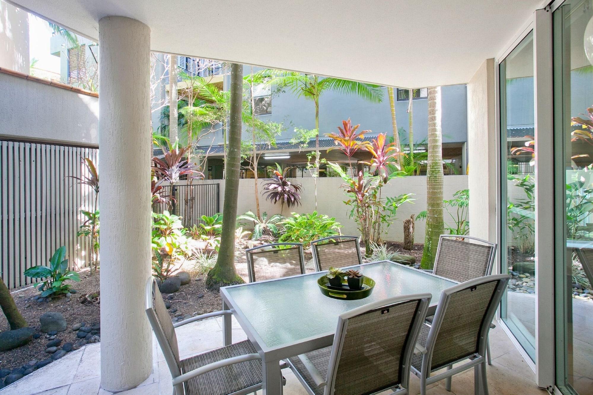 Emerald Aparthotel