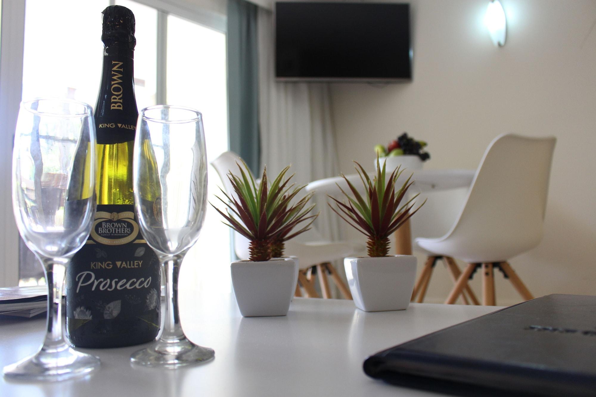 At The Sound Noosa Aparthotel 4*