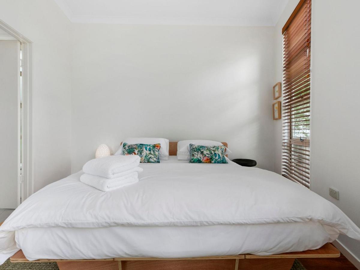 18 Adams St The Shack Fabulous Location Close To The Sunshine Beach