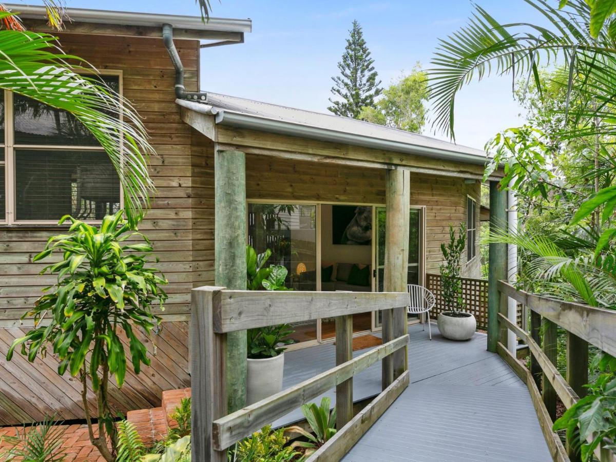 Holiday home 18 Adams St The Shack Fabulous Location Close To The Sunshine Beach