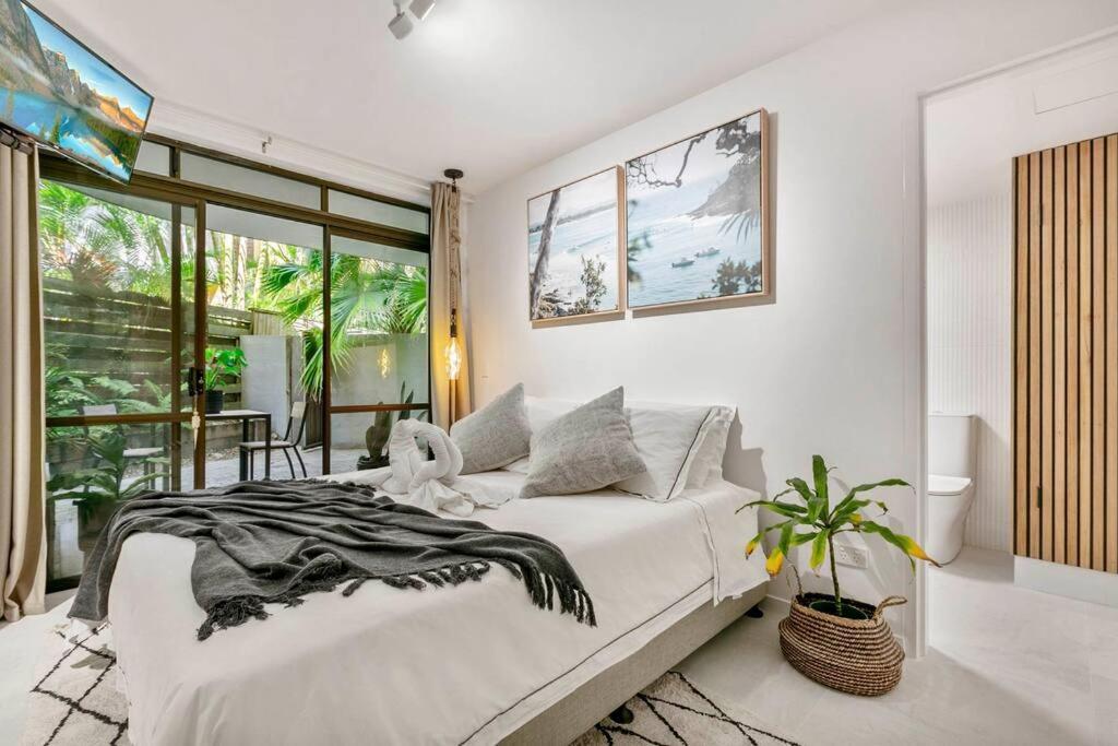 Lovely Ground Floor 3 Bedroom Unit With Pool Access Noosa Heads