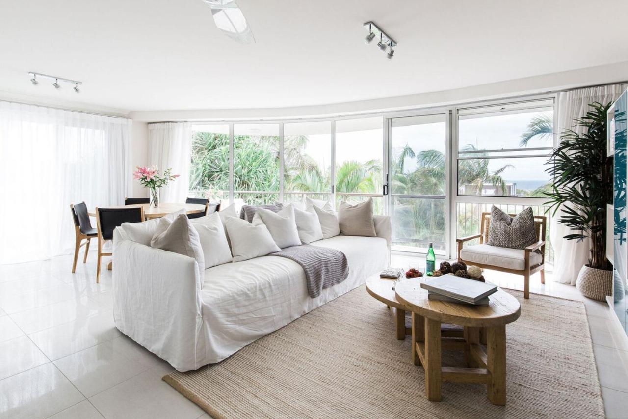 Apartment Sunshine Retreat Offers Ocean Views And Style *
