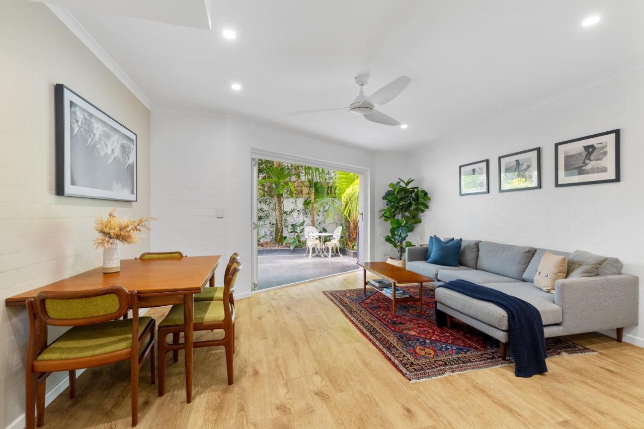 Apartment Little Cove Gem - Walking Distance To The Famous Beach! *