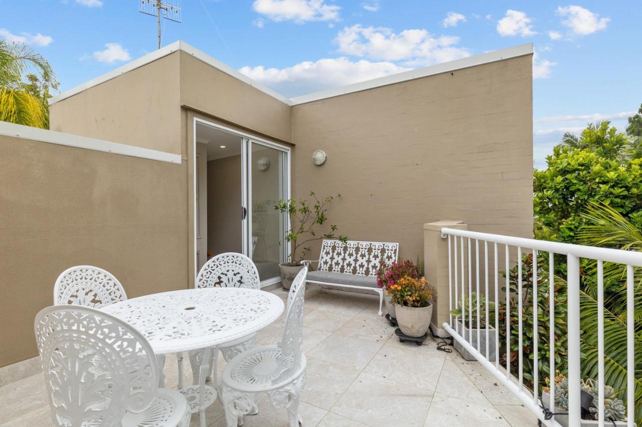 Little Cove Gem - Walking Distance To The Famous Beach! *