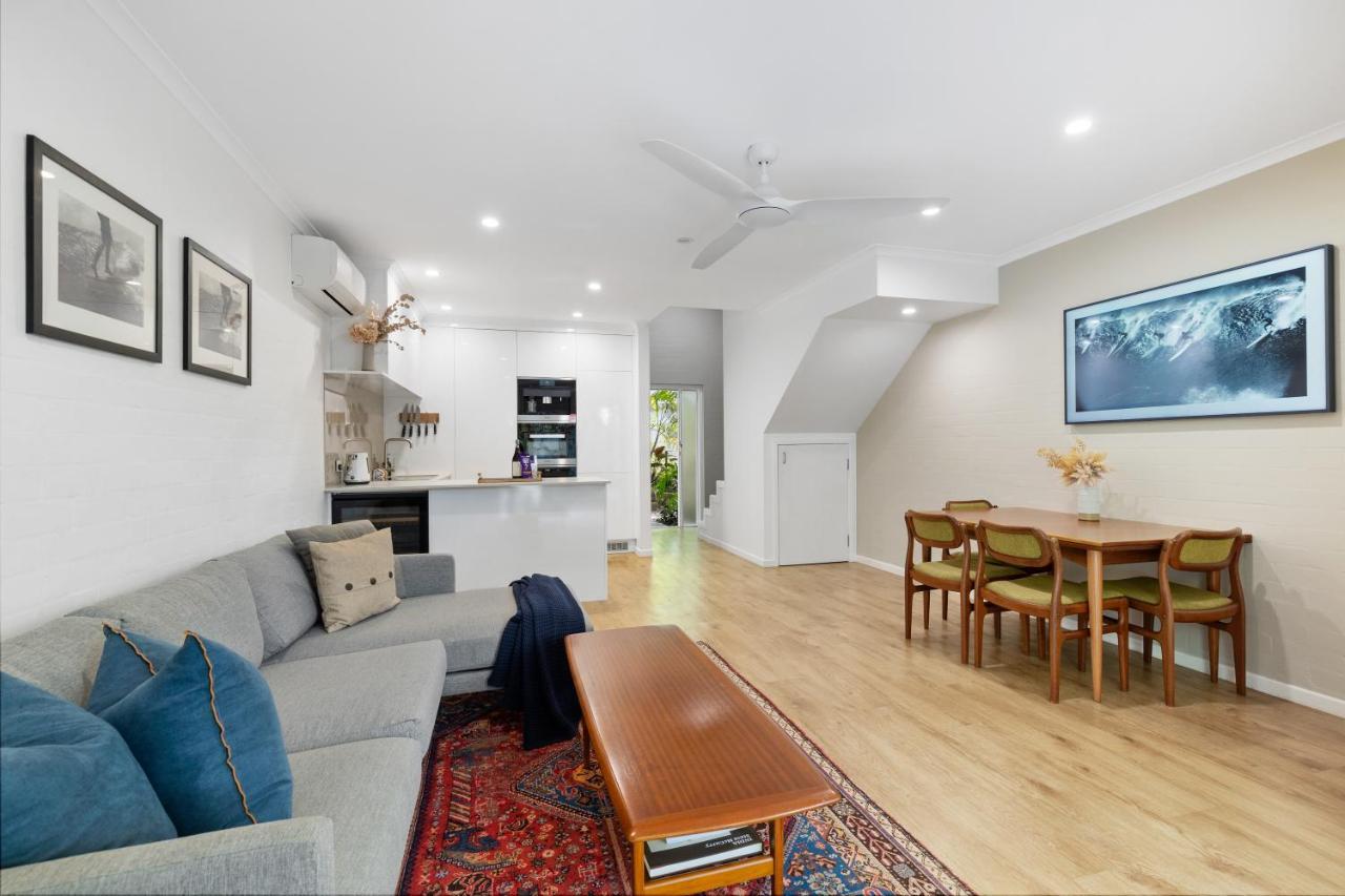 Little Cove Gem - Walking Distance To The Famous Beach! *