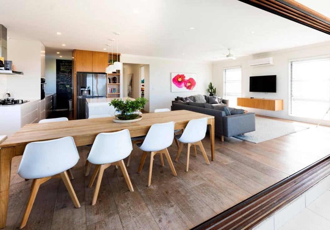 Ultimate Noosa Six Bedroom Luxury With Waterslide! *