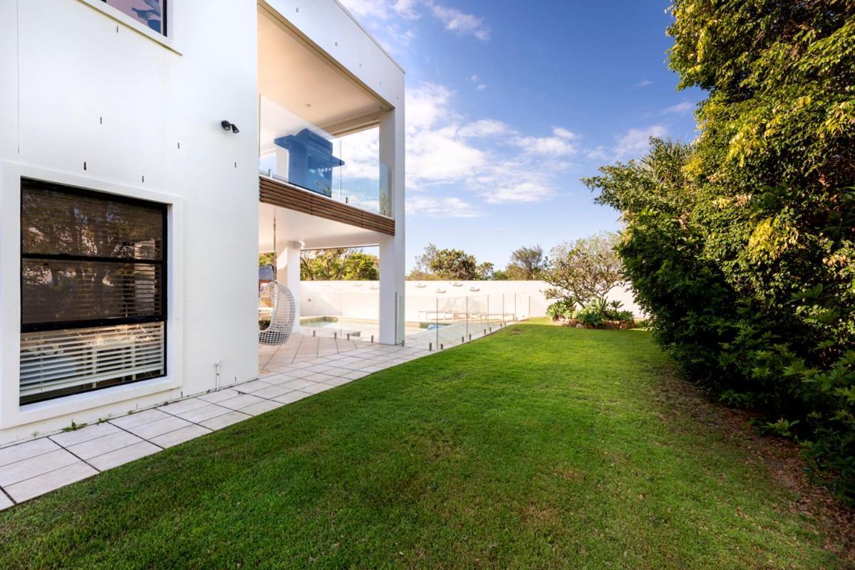 Ultimate Noosa Six Bedroom Luxury With Waterslide! Sunrise Beach