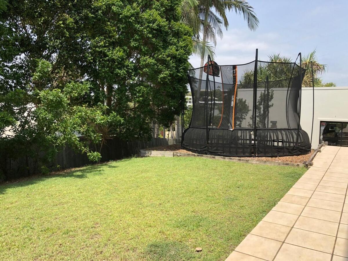 Casa de férias Ultimate Noosa Six Bedroom Luxury With Waterslide! Sunrise Beach