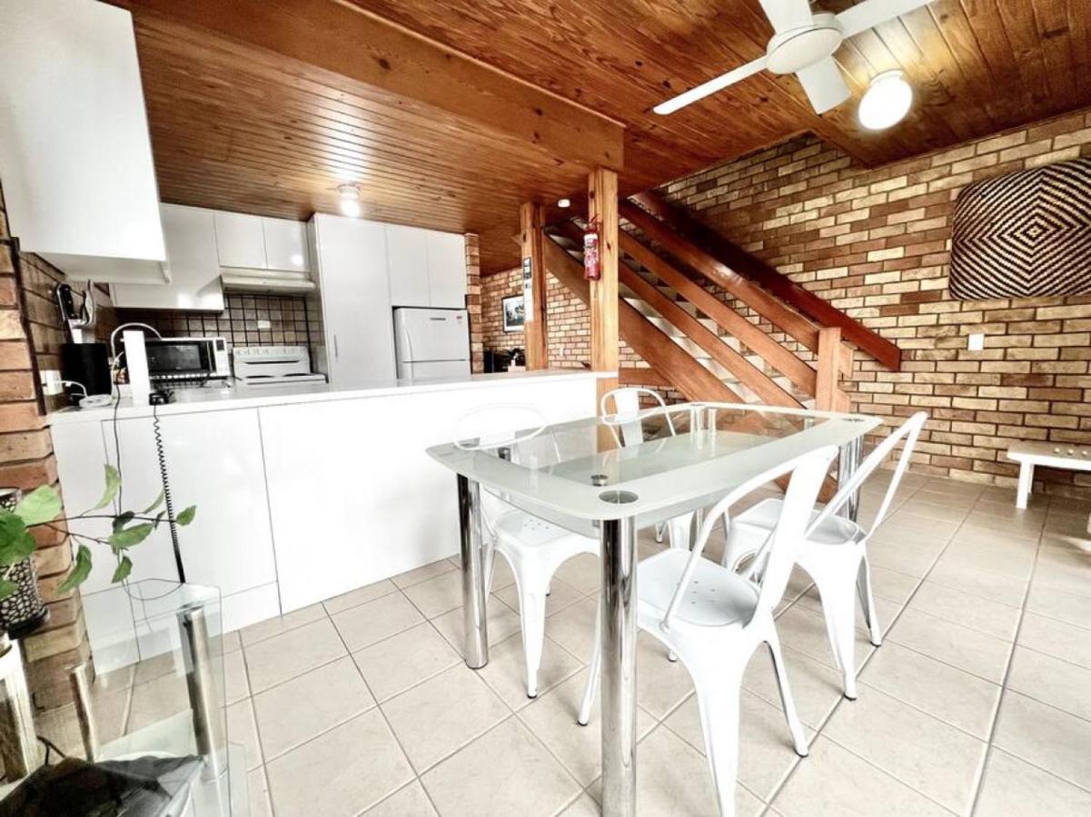 Apartment 1 Holiday In Peza Court Noosa Heads