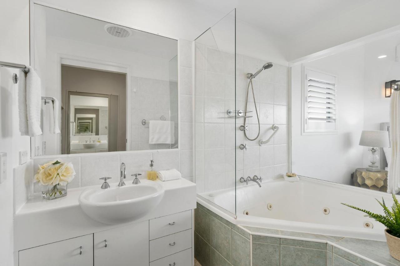 Castaway Cove Beachfront Luxury By Noosa Marcus Beach