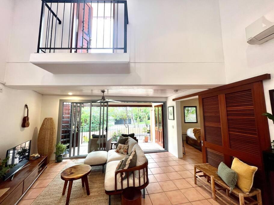 Apartment Private Sanctuary, Walking Distance To