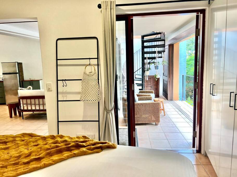Private Sanctuary, Walking Distance To Apartment *