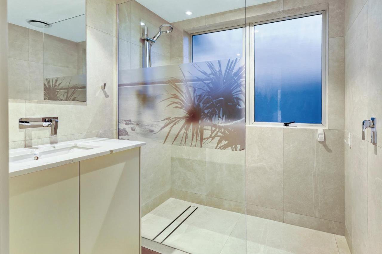 The Cove - 3 *