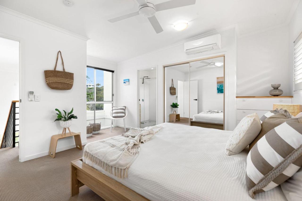 5 The Courtyards Townhouse Close To And Shops Sunshine Beach